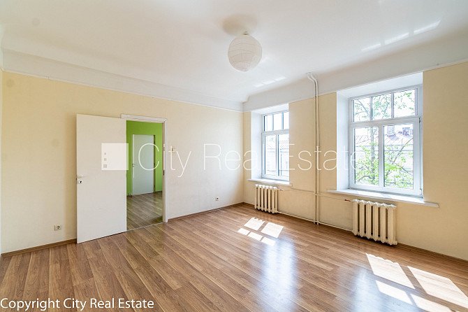 Renovēta māja, vieta automašīnai, ir lifts, balkons, guļamistabu skaits 2 gab., istabas Rīga - foto 12