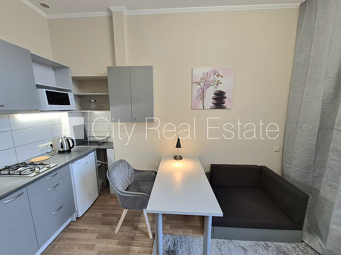 Pagalma ēka, slēgts pagalms, ieeja no pagalma, beletāža, logi vērsti uz pagalma pusi, viena Rīga - foto 17