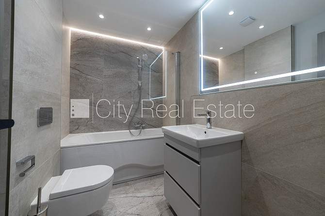 Новостройка, энергоэффективный дом, территория обнесена забором, возможность Рига - изображение 5