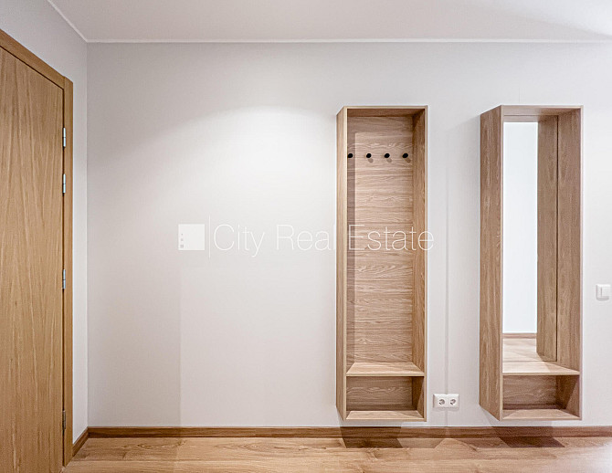 Новостройка, благоустроенный озеленённый двор, гараж на одну машину, лифт, Рига - изображение 10