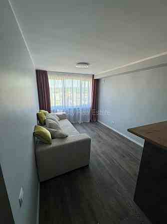 Земля в собственности, панельный дом, благоустроенная озеленённая территория, Cēsis un novads