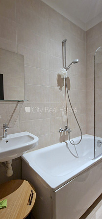 Fasādes māja, renovēta māja, viena kvadrātmetra apsaimniekošanas maksa mēnesī  0,65 EUR, Rīga - foto 11