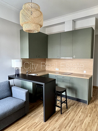 Renovēta māja, ir lifts, kāpņu telpa pēc kapitālā remonta, viena istaba izolēta, studio Rīga - foto 4