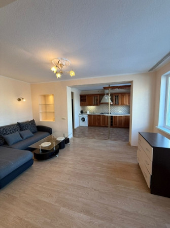 Izīrē plašu un mājīgu 2 istabu dzīvokli Pļavniekos, Jukuma Vācieša ielā 12.  Dzīvoklis Rīga - foto 1