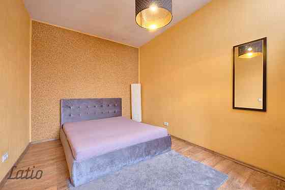 3-istabu dzīvoklis pirmskara mūra ēkā PētersalasAndrejsalas apkaimē
Pārdošanā kvalitatīvi atjaunots  Рига