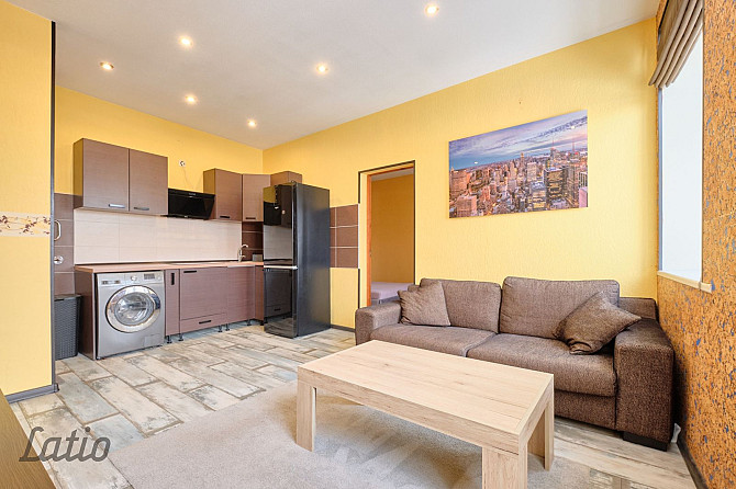 3-istabu dzīvoklis pirmskara mūra ēkā PētersalasAndrejsalas apkaimē
Pārdošanā kvalitatīvi atjaunots  Рига - изображение 1