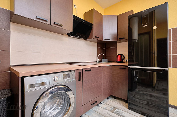 3-istabu dzīvoklis pirmskara mūra ēkā PētersalasAndrejsalas apkaimē
Pārdošanā kvalitatīvi atjaunots  Рига - изображение 3