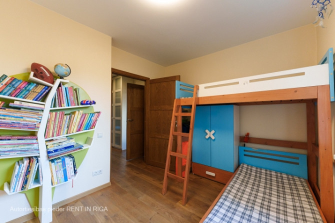 Kvalitatīvs, mājīgs un aprīkots 3 istabu dzīvoklis klusā iekšpagalma mājā.  Ērts Rīga - foto 9