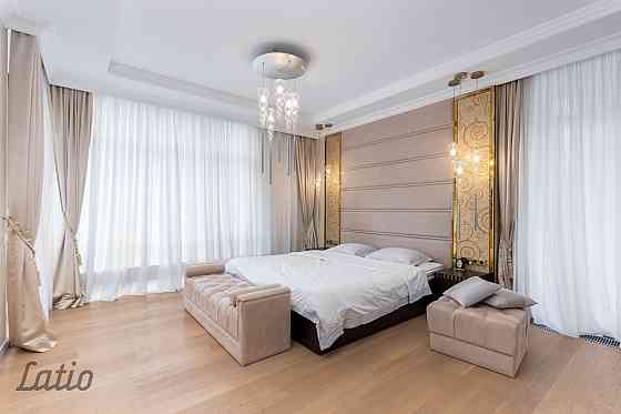 Izīrē plašu 4-istabu dzīvokli jaunā projektā "Katrin"Bulduros
Dzīvoklī ir 3 izolētas guļamistabas, v Jūrmala