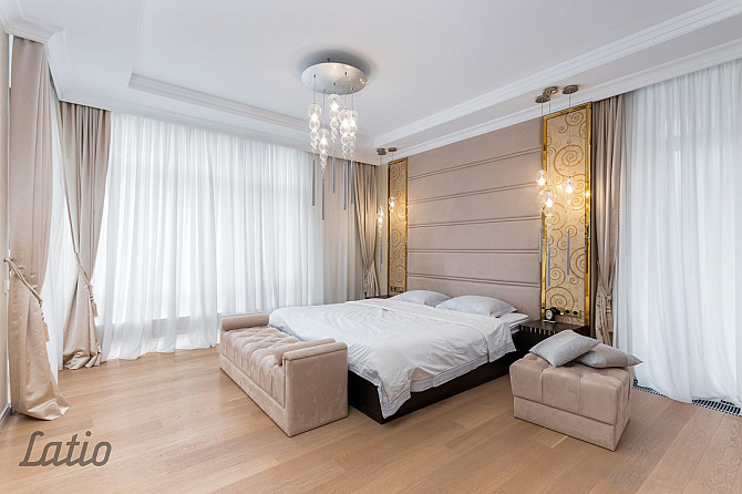 Izīrē plašu 4-istabu dzīvokli jaunā projektā 