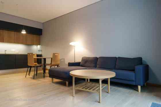 Продаётся элегантная и современная квартира в проекте Centrus, в самом центре Риги Рига