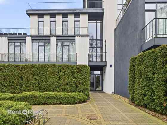 Pārdod 2 stāvīgu penthausa tipa dzīvokli!  Ekskluzīvs dzīvoklis, kas atrodas ēkas 3. un 4. stāvā ar  Jūrmala