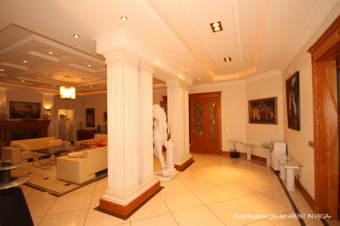 Tiek izīrēta savrupmāja ar baseinu, sporta zāli un basketbola laukumu Mežparkā. Māja sastāv Rīga - foto 8