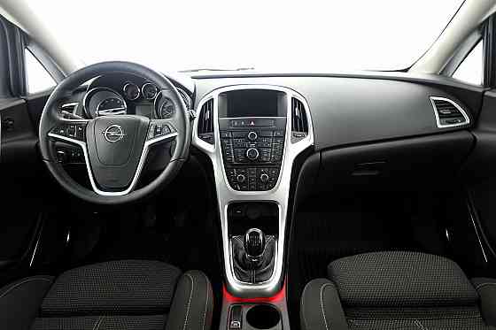 Opel Astra Sports Tourer 1.4 103kW Tallina