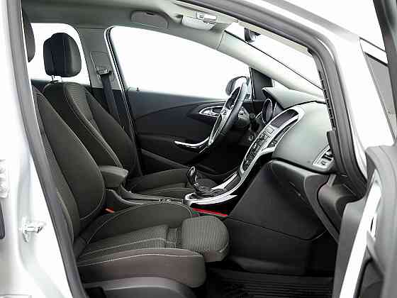 Opel Astra Sports Tourer 1.4 103kW Tallina