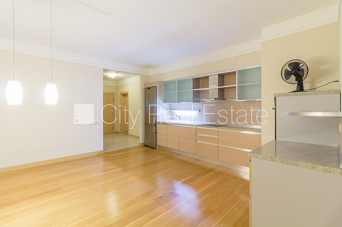 Projekts - Panorama Plaza, jaunceltne, teritorijas iebrauktuves vārti aprīkoti ar automatizētu Rīga - foto 3