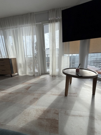 Izīrē brīnišķīgu 3 istabu dzīvokli ar terasi!  Ienākot dzīvoklī - plašs iebūvētais Rīga - foto 5