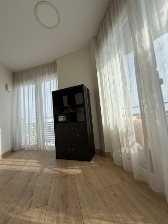 Izīrē brīnišķīgu 3 istabu dzīvokli ar terasi!  Ienākot dzīvoklī - plašs iebūvētais Rīga - foto 9