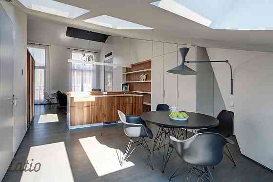 Pārdod pilnībā mēbelētu un ar sadzīves tehniku aprīkotu dzīvokli jaunajā daudzdzīvokļu projektā Vecr Rīga