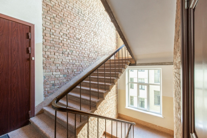 Izīrē plašu dzīvokli 6.stāvā bez lifta pie Vērmanes dārza.  Dzīvoklī nepieciešams Rīga - foto 2