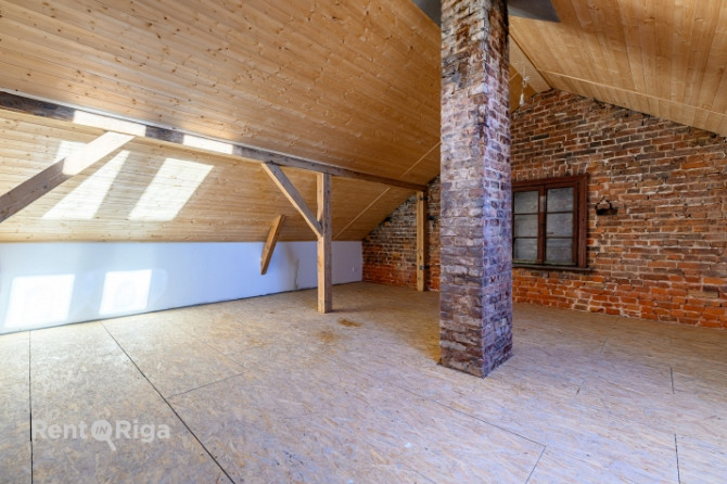 Plašs mansarda dzīvoklis Vecliepājas sirdī ar perspektīvu plānojumu!  Bonuss: Dzīvoklim ir Liepāja - foto 3