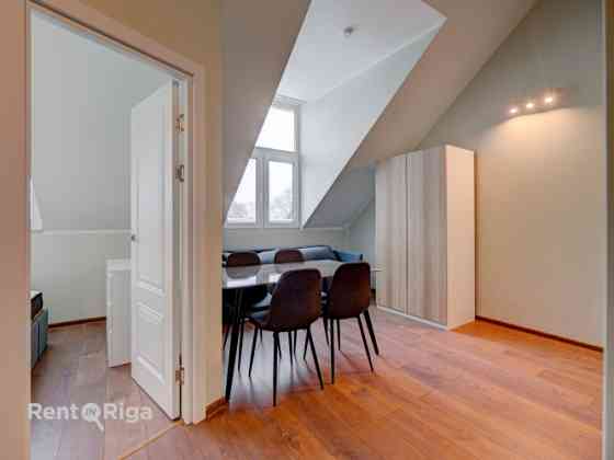 Предлагается уникальная мансардная квартира в новом проекте на улице Katoļu 11  с Rīga