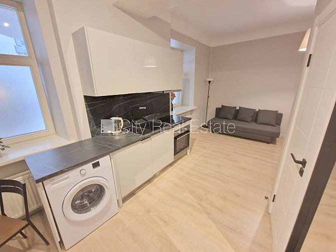 Jaunceltne, fasādes māja, zaļā teritorija, labiekārtots apzaļumots pagalms, pazemes Jūrmala - foto 20