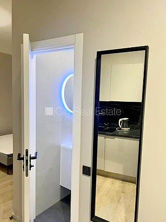 Fasādes māja, renovēta māja, slēgta teritorija, ieeja no ielas, ir lifts, kāpņu telpa pēc Rīga - foto 8