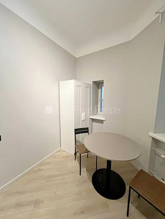 Fasādes māja, renovēta māja, slēgta teritorija, ieeja no ielas, ir lifts, kāpņu telpa pēc Rīga - foto 12