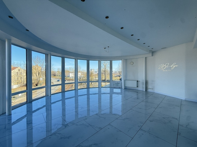 Аренда офисного помещения с красивым панорамным видом.  Предлагаются светлые и Рига - изображение 2