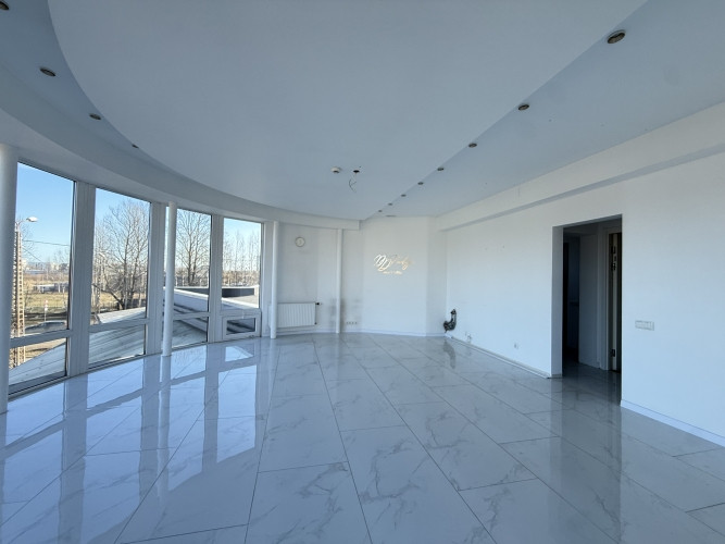 Аренда офисного помещения с красивым панорамным видом.  Предлагаются светлые и Рига - изображение 4