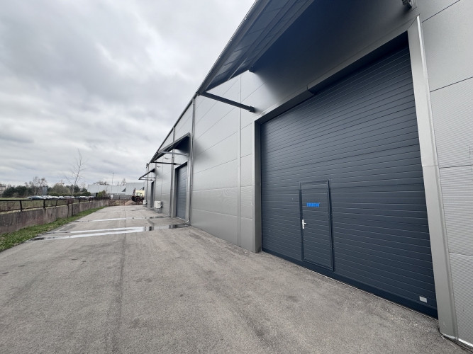 Jaunas noliktavas telpas Ziepniekkalnā. Pieejamas no 08.2026.  Divas identiskas, blakus izvietotas Rīga - foto 1