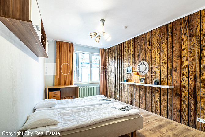 Privātmāja, labiekārtots apzaļumots pagalms, iežogota teritorija, logi vērsti mājas abās Rīga - foto 19