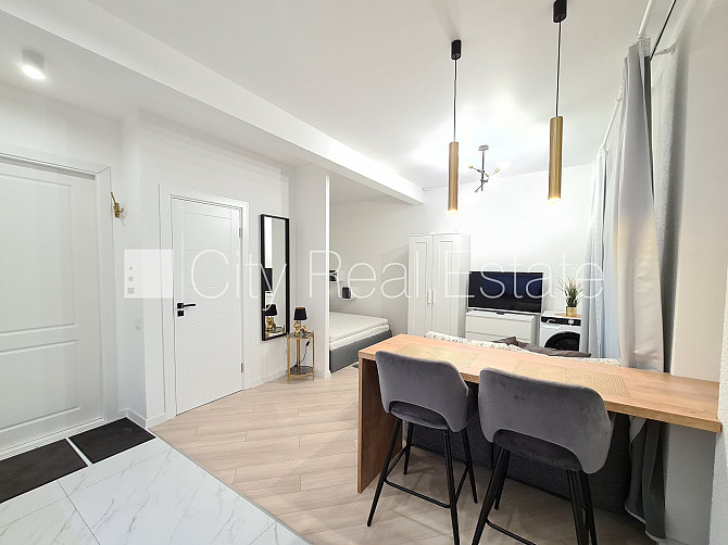 Pagalma māja, ieeja no pagalma, cokolstāvs, logi vērsti uz pagalma pusi, studio tipa, virtuve Rīga - foto 16