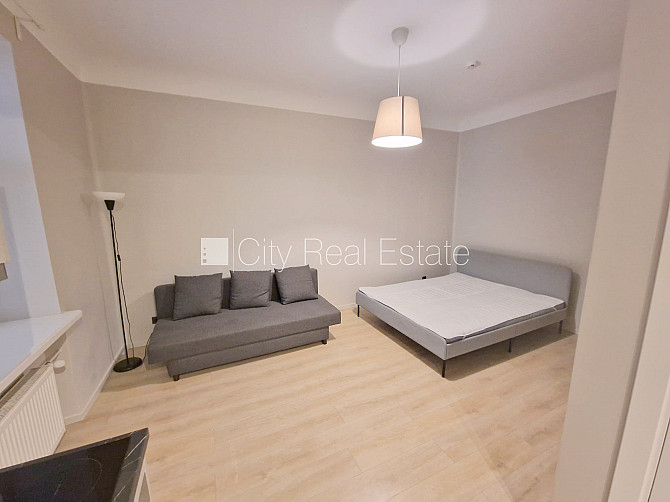 Фасадный дом, реновированный дом, закрытая территория, вход с улицы, лифт, Рига - изображение 17