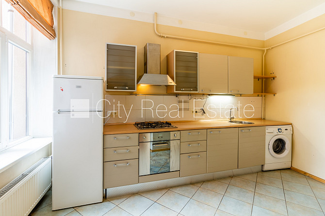 Дом во дворе, благоустроенная озеленённая территория, бесплатная стоянка во Рига - изображение 18