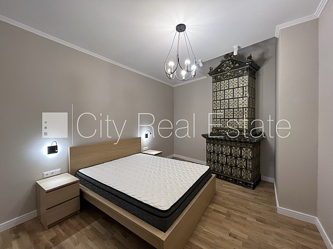 Здание во дворе, реновированный дом, благоустроенный озеленённый двор, закрытая Рига - изображение 4