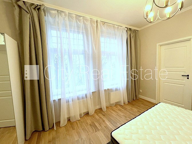 Здание во дворе, реновированный дом, благоустроенный озеленённый двор, закрытая Рига - изображение 5