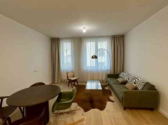 Сдается в аренду светлая, солнечная, уютная 2-комнатная квартира в тихом центре Рига