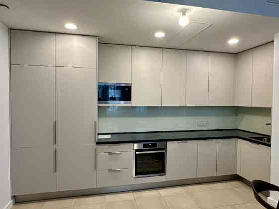 Сдается в аренду светлая, солнечная, уютная 2-комнатная квартира в тихом центре Рига