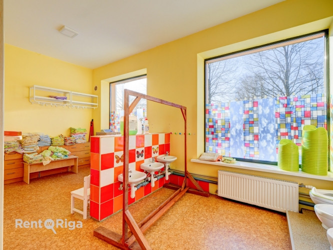 Plašas komerctelpas nomai Pļavniekos  lieliska vieta jūsu biznesam.  Iznomā 309 m lielu Rīga - foto 3