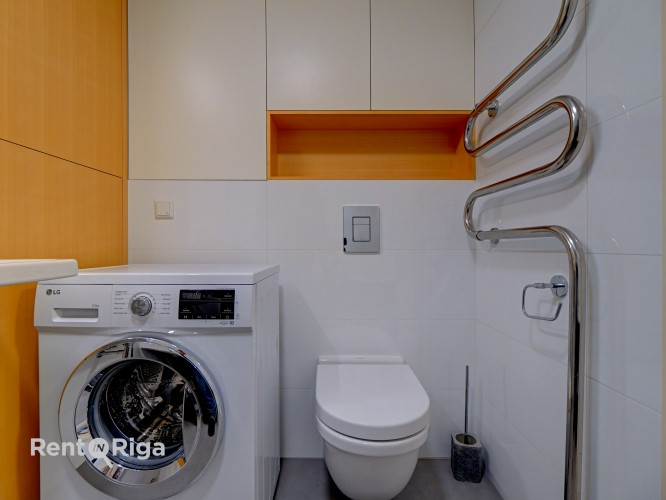 Izīrē gaišu 3 istabu dzīvokli!  Ienākot dzīvoklī ir neliels priekšnams, kuram seko Rīga - foto 8