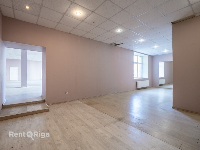 Sporta vai deju zāle pilsētas centra tuvumā!  Plānojums: +2 zāles; +2 ieejas; +Sporta zāle; Rīga - foto 4