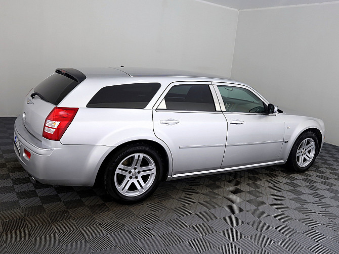Chrysler 300 C Limited ATM 3.0 CRD 160kW Tallina - foto 3