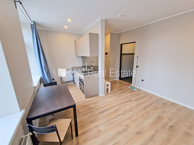 Teritorijas iebrauktuves vārti aprīkoti ar automatizētu atvēršanās un aizvēršanās Rīga - foto 17