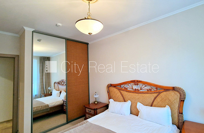 Zeme īpašumā, jaunceltne, pagalma māja, labiekārtota apzaļumota teritorija, iežogota Jūrmala - foto 18