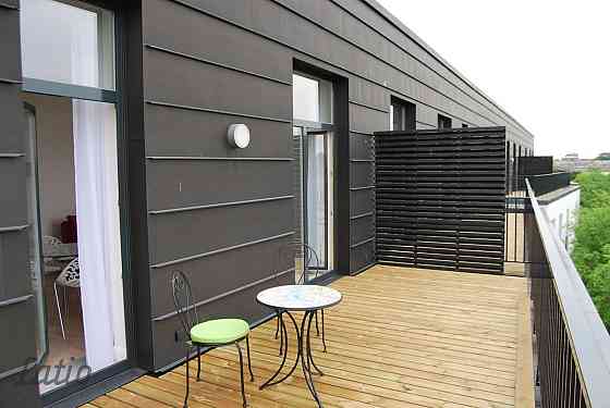 Ja vēlaties izbaudīt privātmājas priekšrocības - klusums, dārznieka sakopta teritorija, diennakts dr Rīga