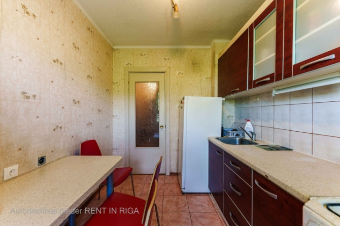 Продаётся уютная 2-комнатная квартира в зелёном и спокойном районе Агентскалнс Рига - изображение 4