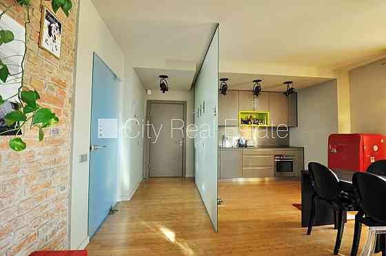 Эта квартира сдается в аренду посуточно (краткосрочная аренда), стоимость аренды Rīga