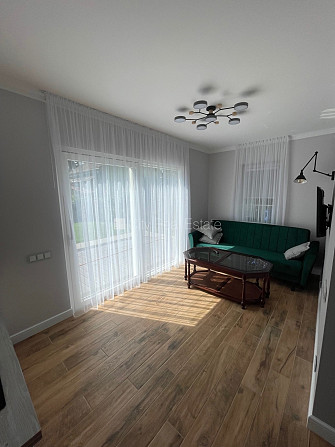 Renovēta māja, labiekārtots apzaļumots pagalms, vieta automašīnai, terase, guļamistabu Jūrmala - foto 17